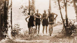 swimwear1910.jpg