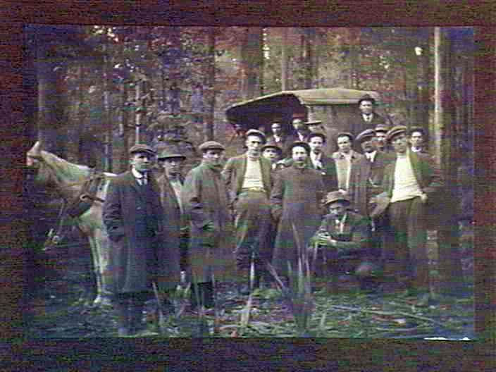 1913julietgroup.jpg
