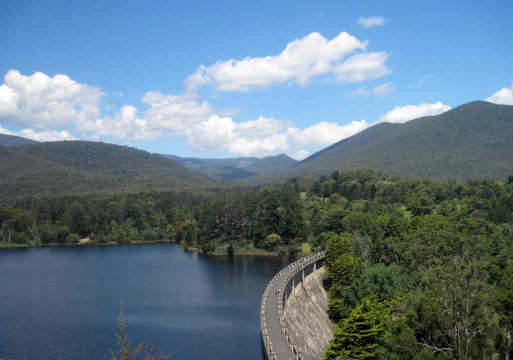 maroondah2011.dam.jpg